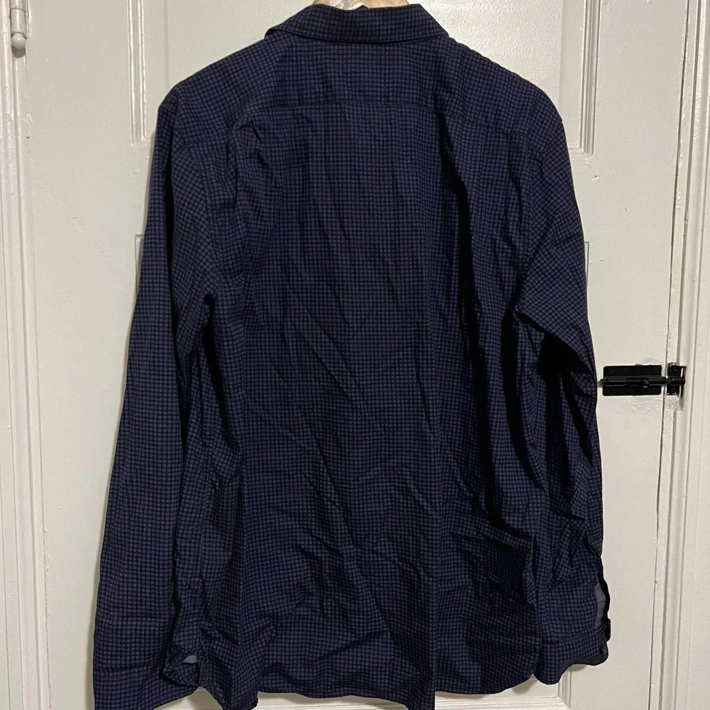 American Eagle Blue Blue Black pattern button down L